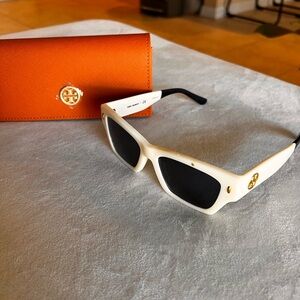 Tory Burch White Sunglasses Rectangular Frames